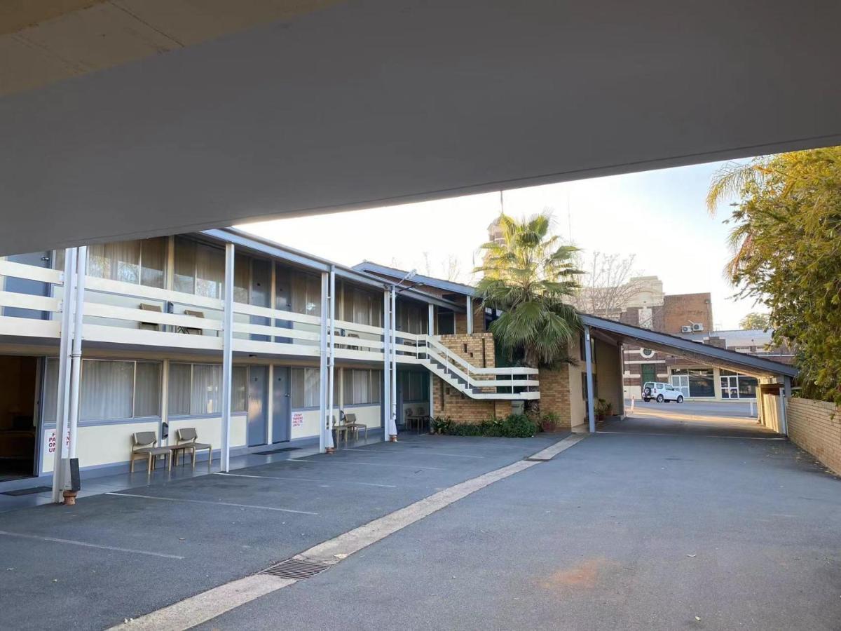 נאראנדרה Gateway Motor Inn מראה חיצוני תמונה