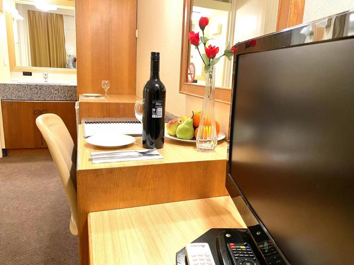 נאראנדרה Gateway Motor Inn מראה חיצוני תמונה