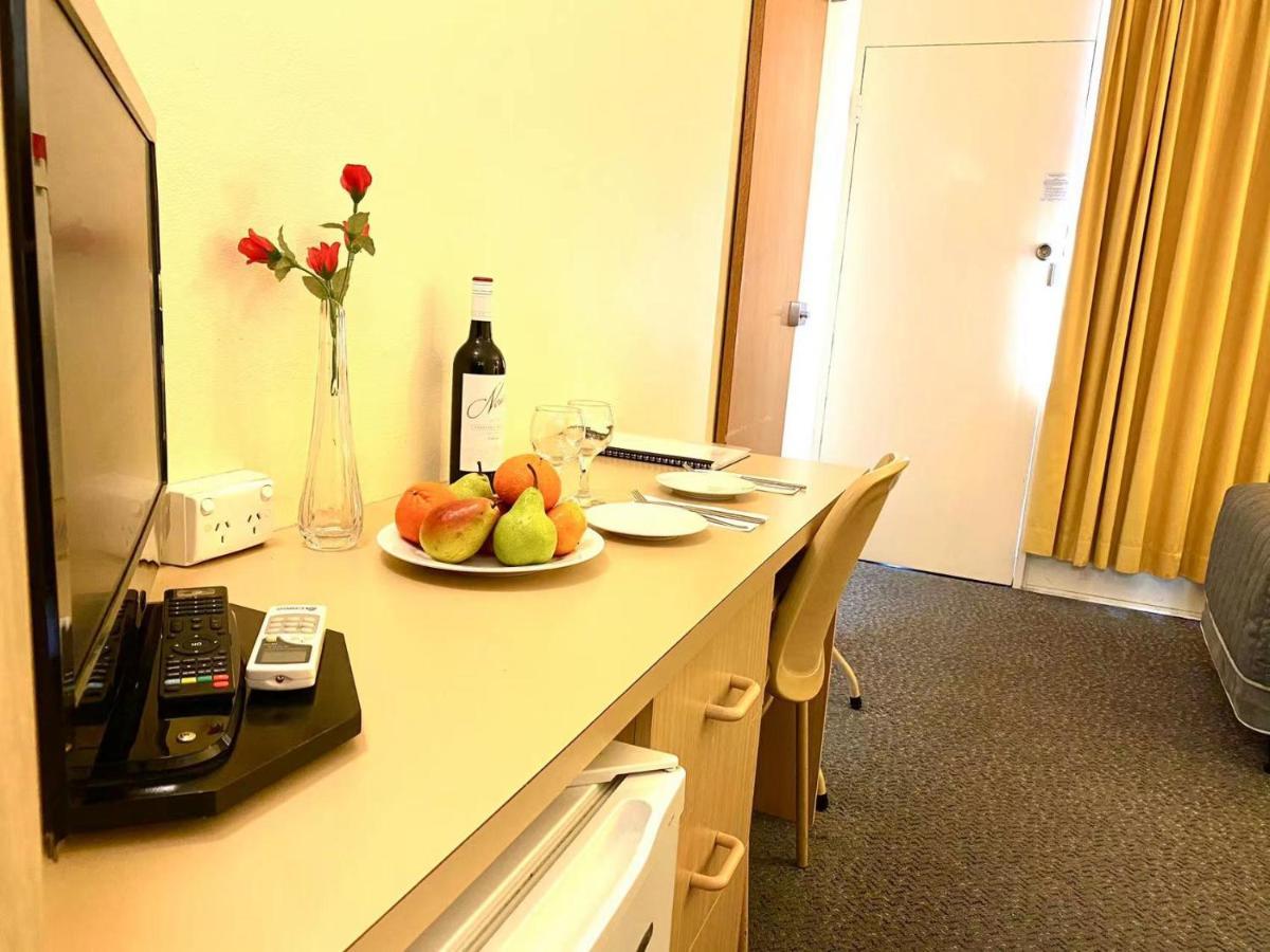 נאראנדרה Gateway Motor Inn מראה חיצוני תמונה