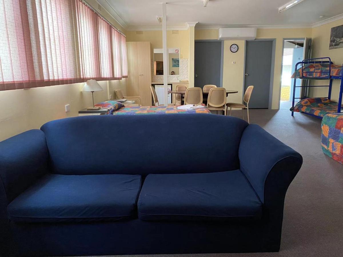 נאראנדרה Gateway Motor Inn מראה חיצוני תמונה