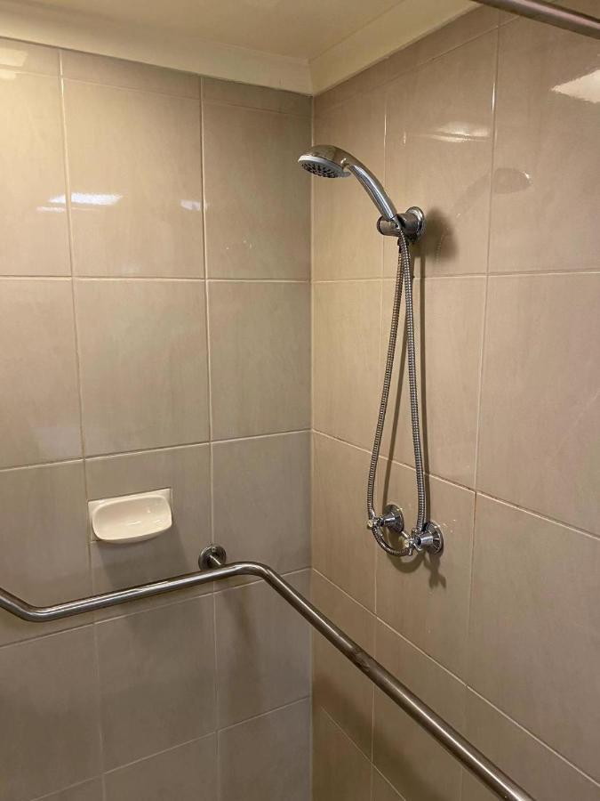 נאראנדרה Gateway Motor Inn מראה חיצוני תמונה