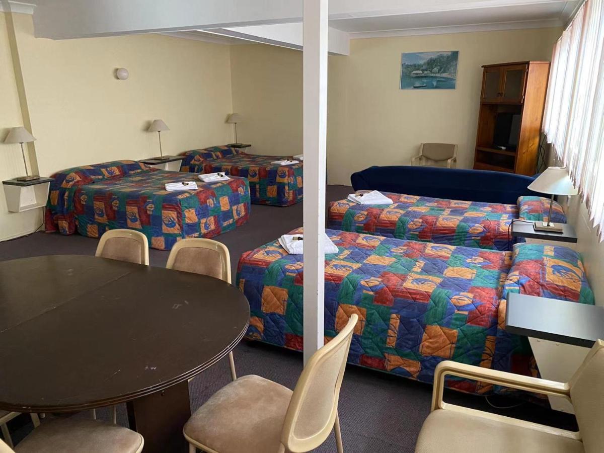נאראנדרה Gateway Motor Inn מראה חיצוני תמונה