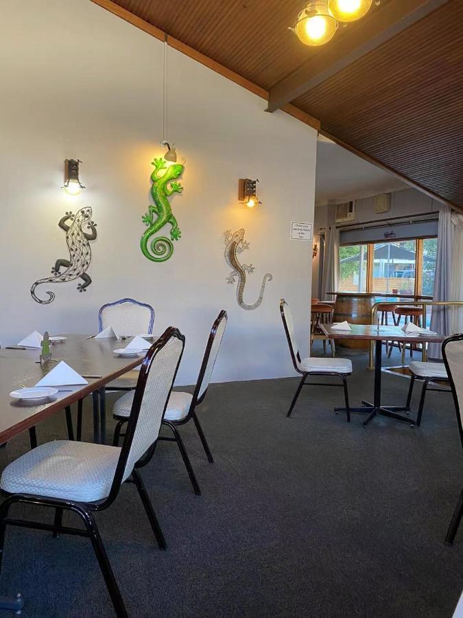 נאראנדרה Gateway Motor Inn מראה חיצוני תמונה