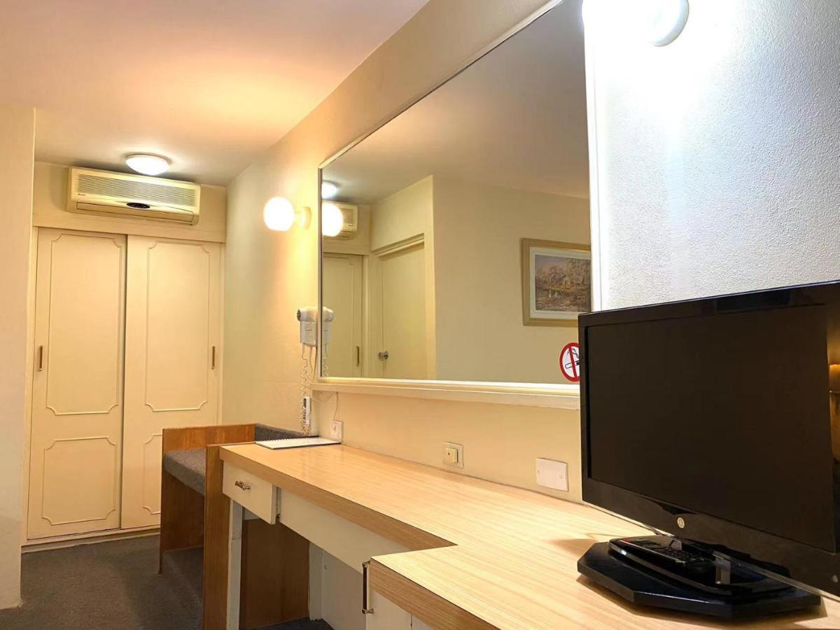 נאראנדרה Gateway Motor Inn מראה חיצוני תמונה