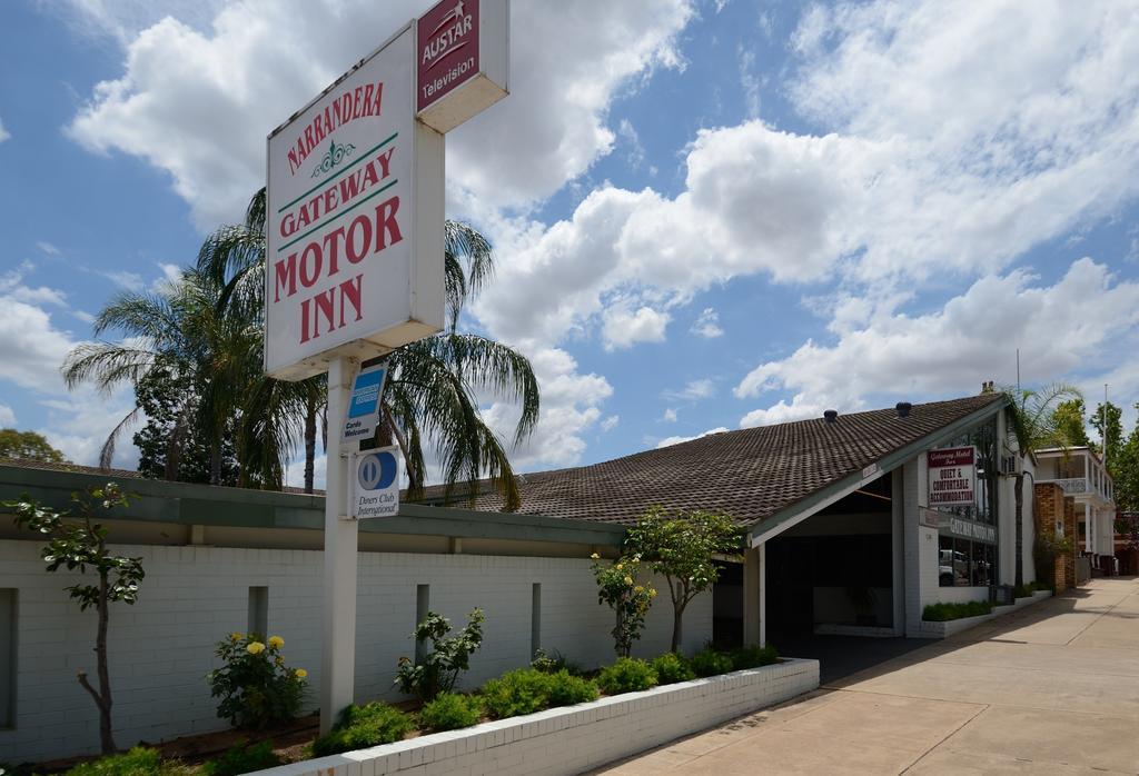 נאראנדרה Gateway Motor Inn מראה חיצוני תמונה